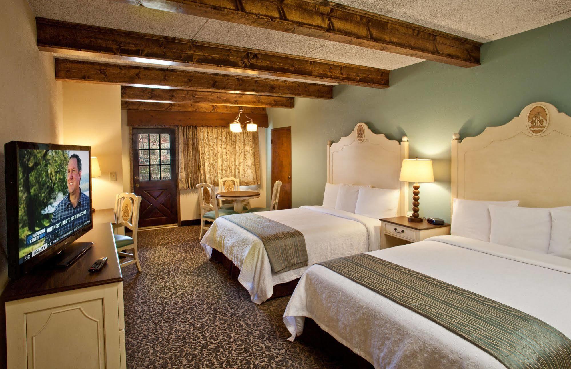 Helendorf River Inn, Suites & Conference Center Dış mekan fotoğraf